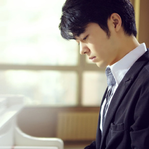 爆操美女的烧穴
